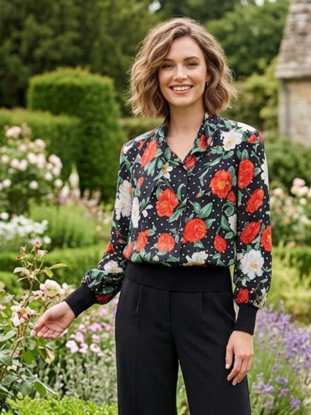 Vtg 70s 80s Castleberry black roses floral blouse